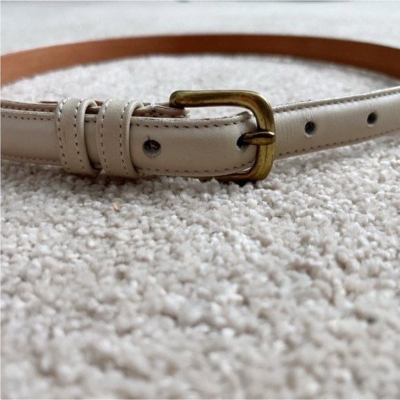 Vintage COACH Skinny Leather Off-White Belt with Brass Buckle - Picture 2 of 5